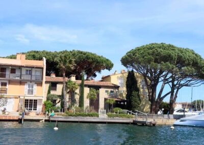 Séjourner à Port-Grimaud, la venise provençale ©yenbui.fr