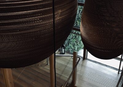 Jeux de lumière avec l'accumulation de suspensions