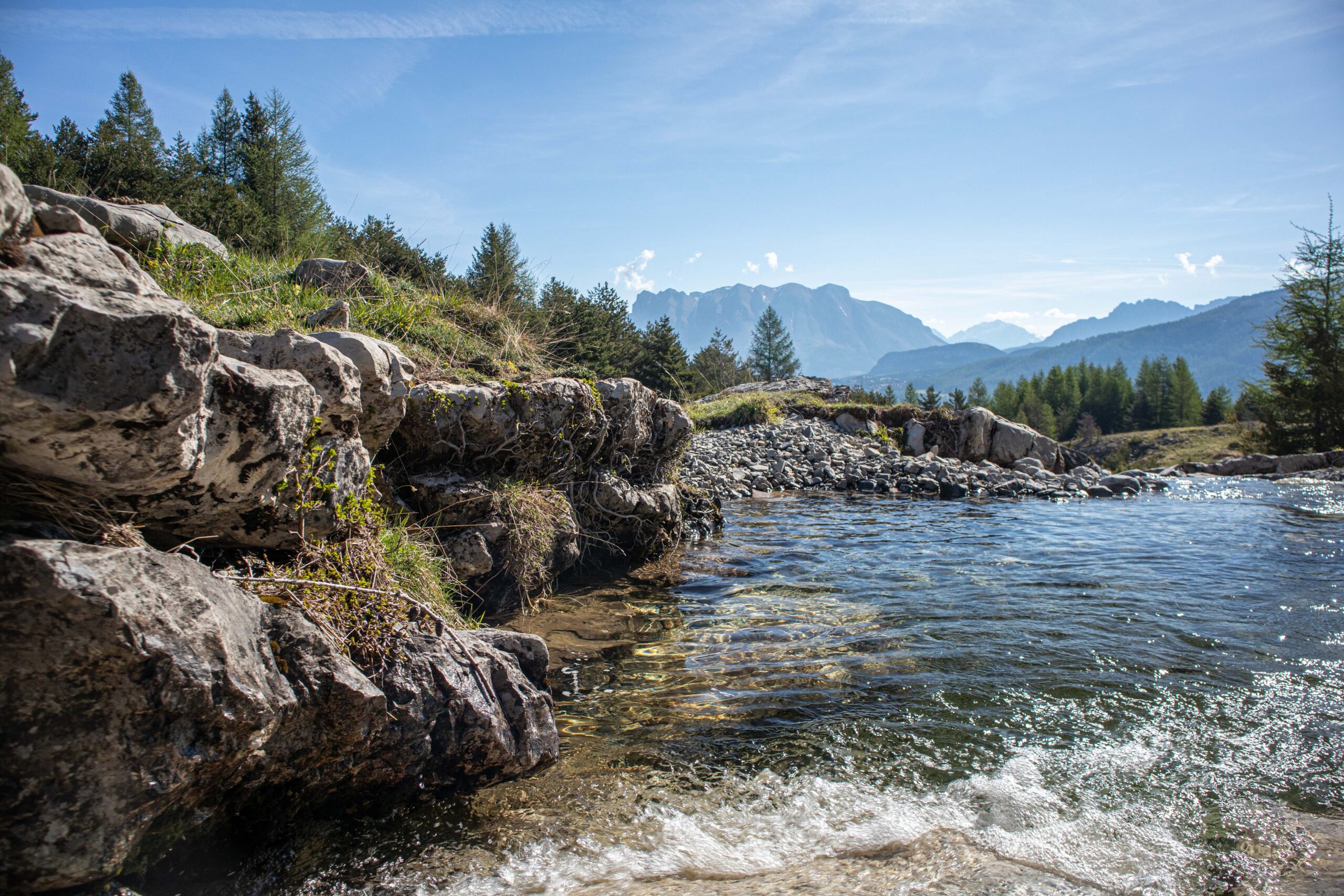 Emmenetonchien.com la plateforme affinitaire du tourisme dog-friendly ©Sophie Morche Partir en vacances avec son chien et lui offrir un accueil de qualité, c'est possible grâce à la plateforme emmenetonchien.com créée par Sophie Morche