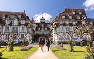 Attirer moins de curieux et plus de voyageurs alignés