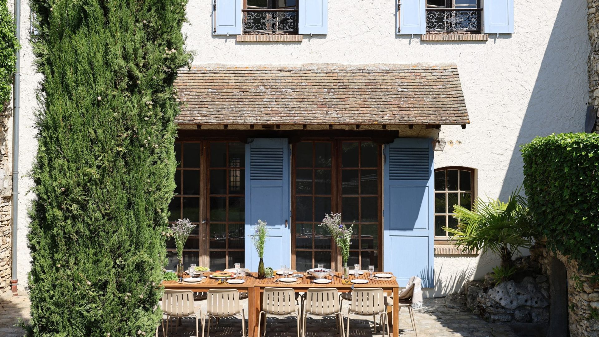 Partir en vacances avec son chien et lui offrir un accueil de qualité, c'est possible grâce à la plateforme emmenetonchien.com créée par Sophie Morche