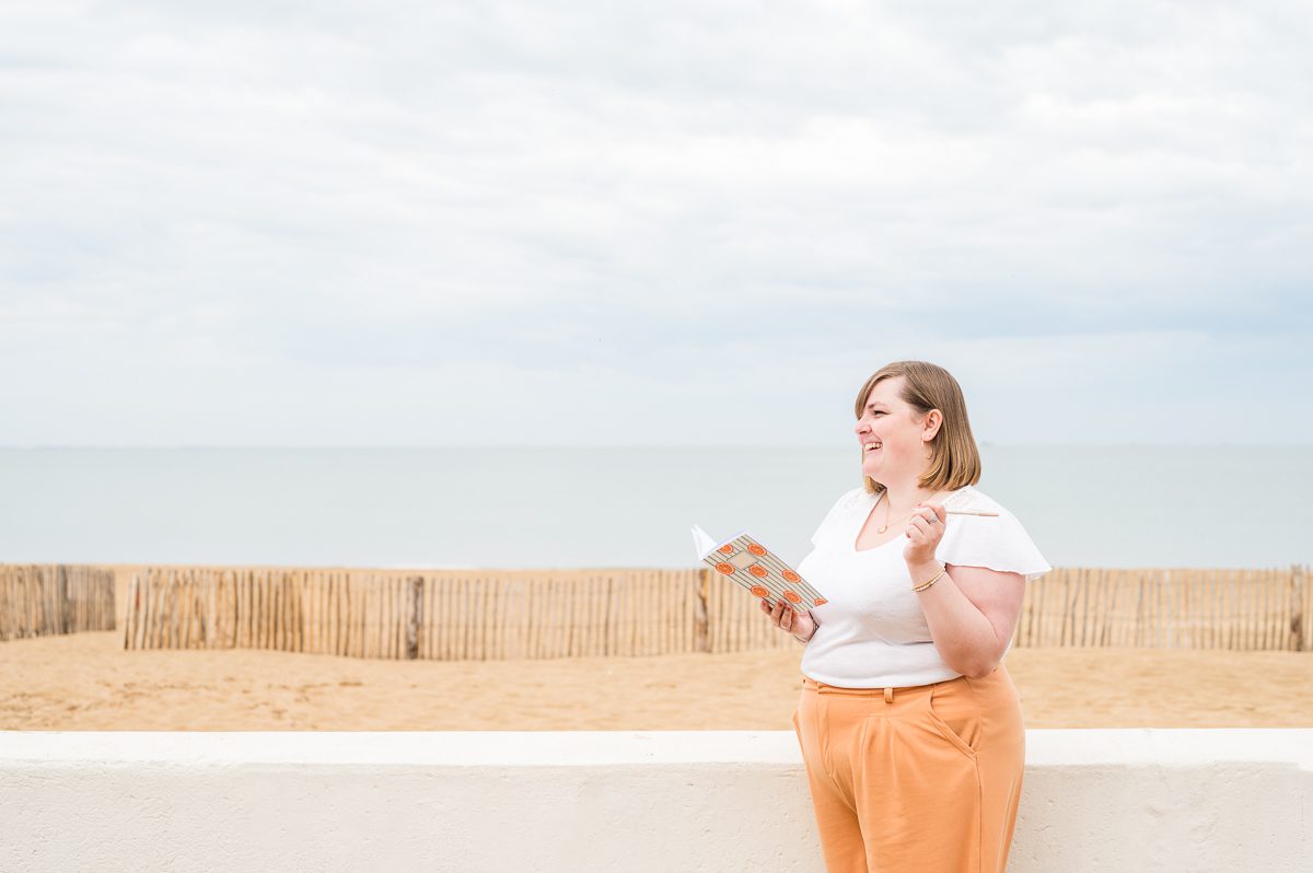 Partir en vacances avec son chien et lui offrir un accueil de qualité, c'est possible grâce à la plateforme emmenetonchien.com créée par Sophie Morche